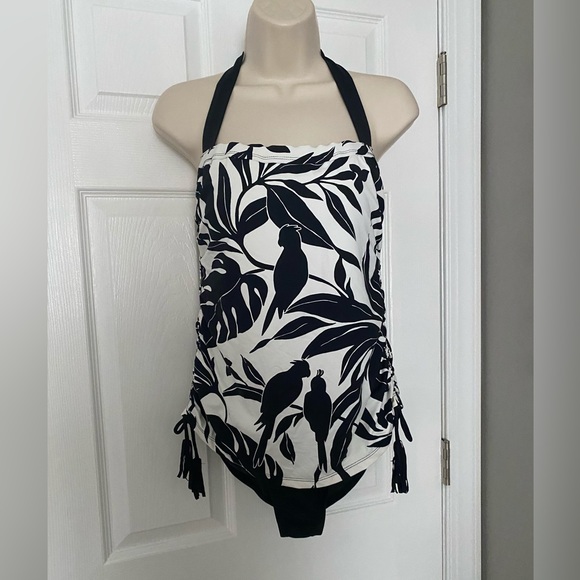 Island Escape swimsuit 10 - Picture 1 of 6